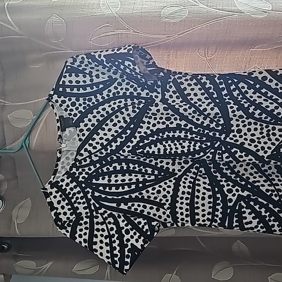 Dress - Picture 2 of 5